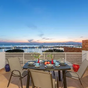 https://casa-junto-al-mar-preciosas-vistas.topcostabravahotels.com