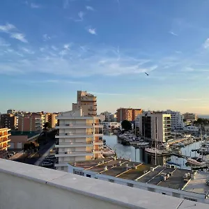 https://apartament-via-mare-roses.catalonia-hotels.com